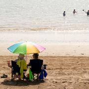 UK temperatures could reach over 20 degrees this weekend - this is why