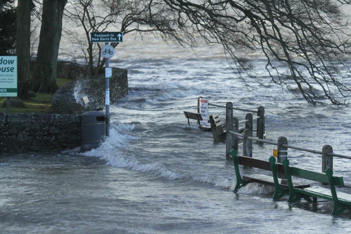 Tidal surge at Arnside on Friday. Credit: The Willowfield.
