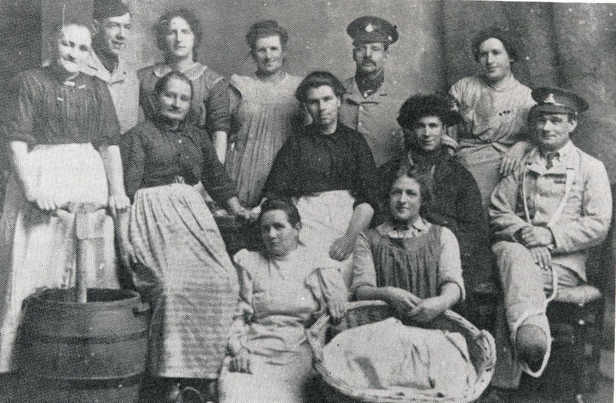 Kendal washer women with some patients from the Voluntary Aid Detachment hospital