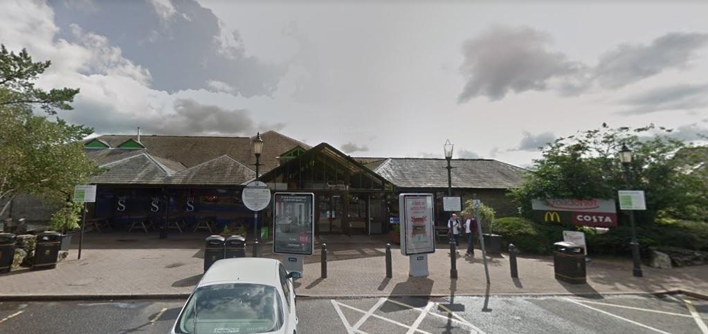 Renewed calls for end to decades-long 'struggle' over bonuses at South Lakes service station 