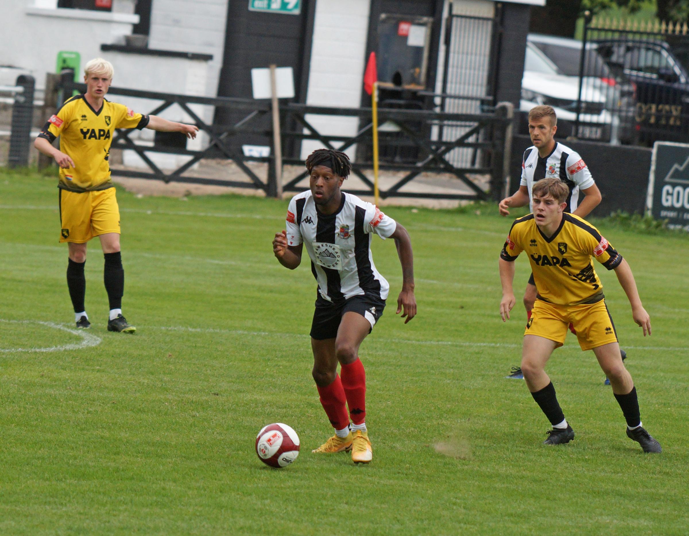 KENDAL: Mintcakes suffer fourth defeat (Report and photographs by Richard Edmondson)