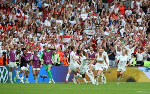 The Westmorland Gazette: England and fans celebrate Kelly's goal