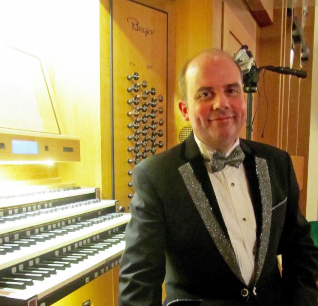 World-renowned organist comes home to Eden village for recital 